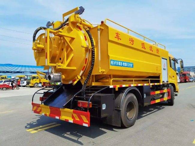 小型吸污車12方多少錢一輛-場(chǎng)地貨源